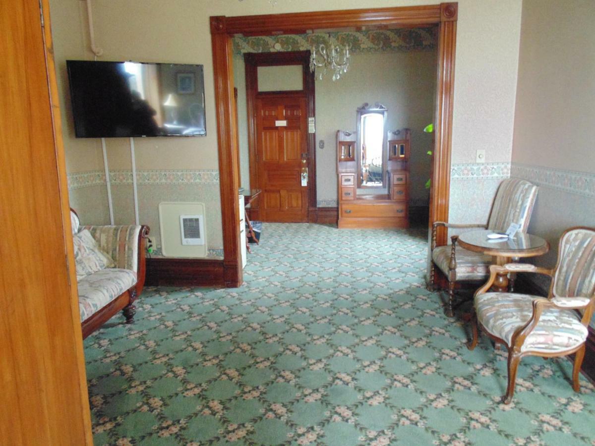 ホテル Manresa Castle ポート・タウンゼンド エクステリア 写真